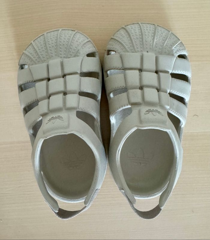 Sandales Superstar Adidas originals - taille 25 - photo numéro 2