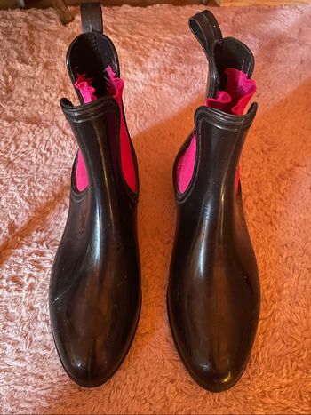 Bottines noires et rose