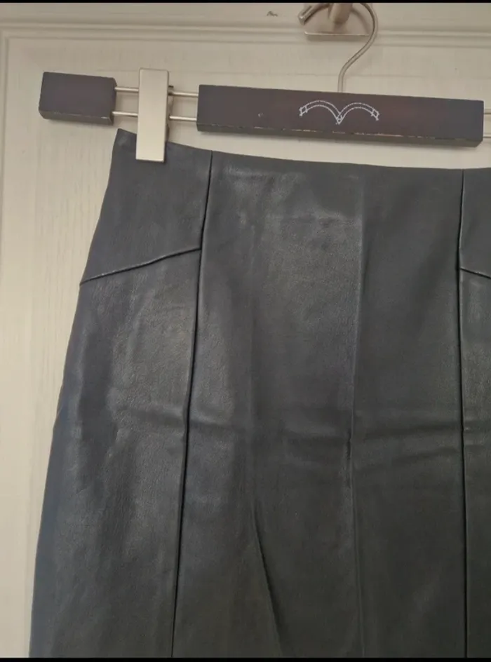Neuf jolie jupe moulante en simili cuir femme Bik bok taille XS/34 - photo numéro 3