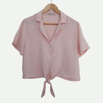Chemisier rose a nouer. Manches courtes. Pull & Bear. Viscose. Taille 38