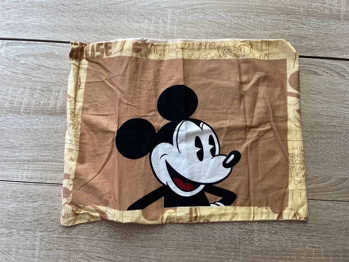 Taie d’oreiller Mickey neuve 40 cm X 31 cm