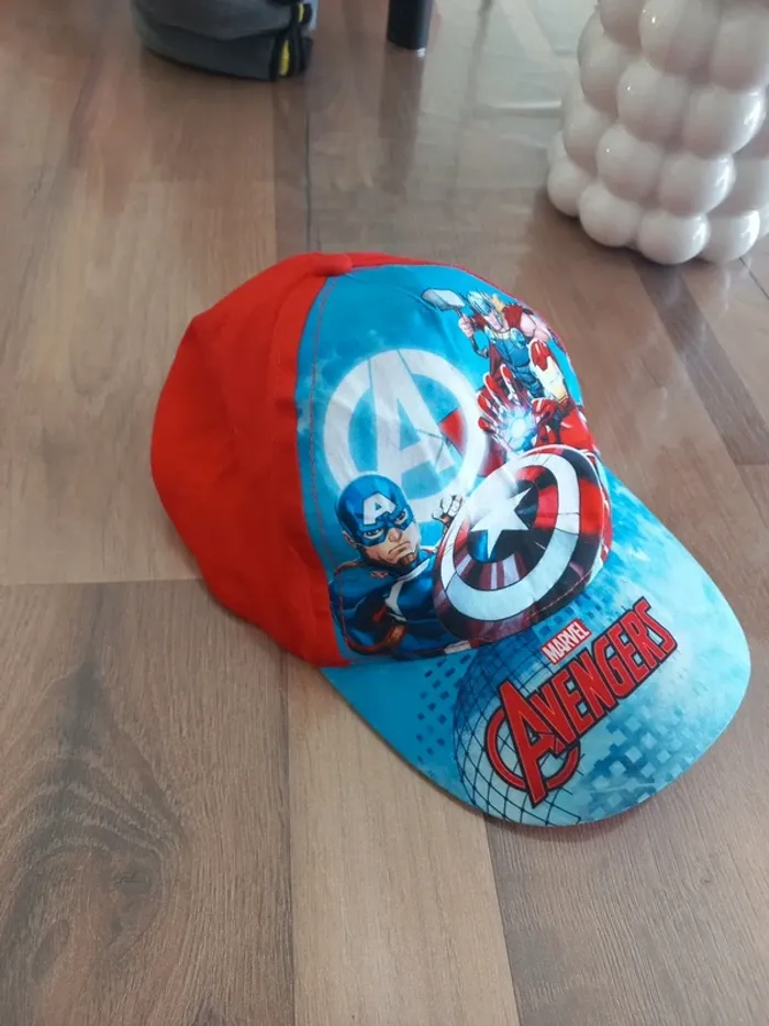 Casquette avengers taille 52 - photo numéro 2