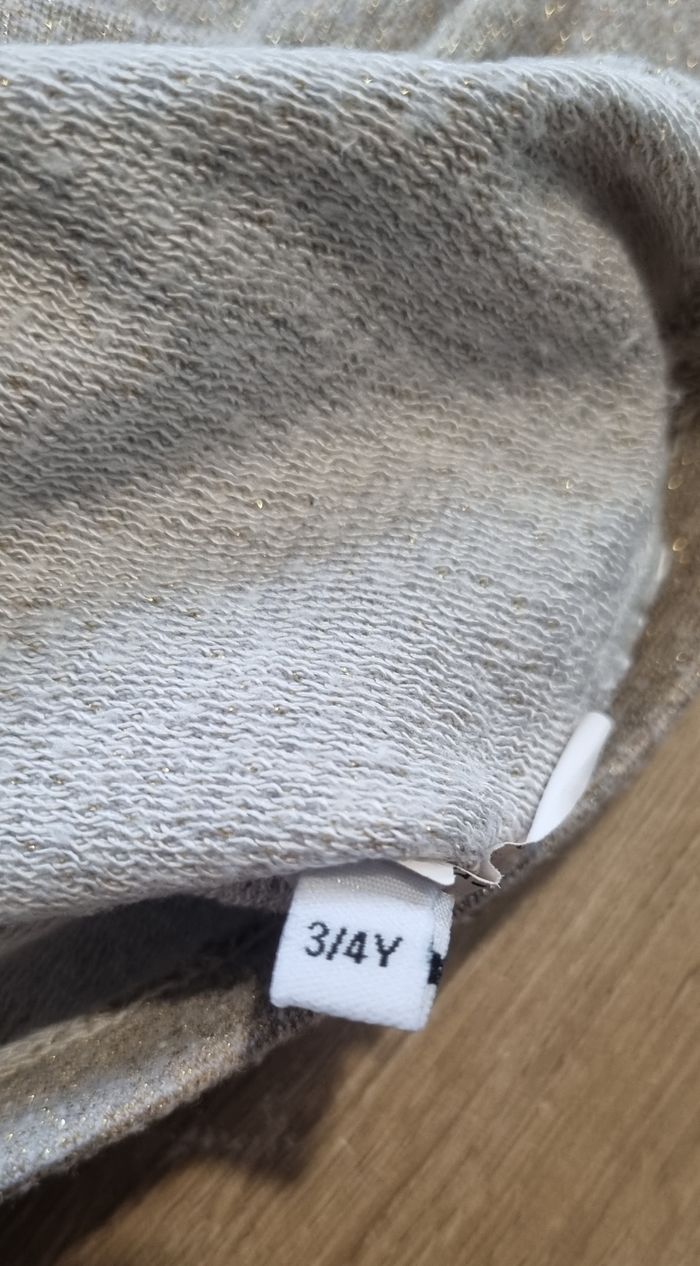 Pull fin Gianfranco Ferré 3-4 ans - photo numéro 9