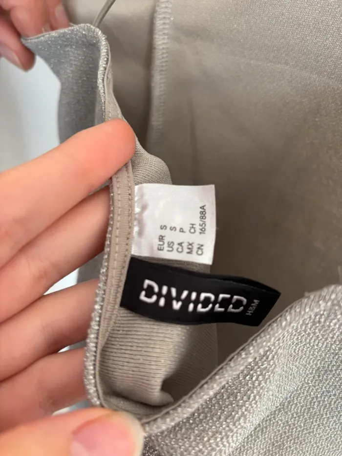 robe de soirée dos nu argenté h&m divided taille S neuve - photo numéro 4