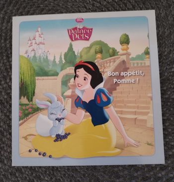Livre "Blanche Neige Palace Pets" neuf