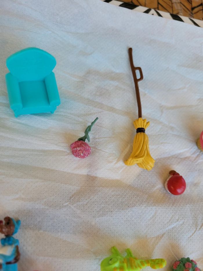 Gros lot accessoires disney petit poupée - photo numéro 5