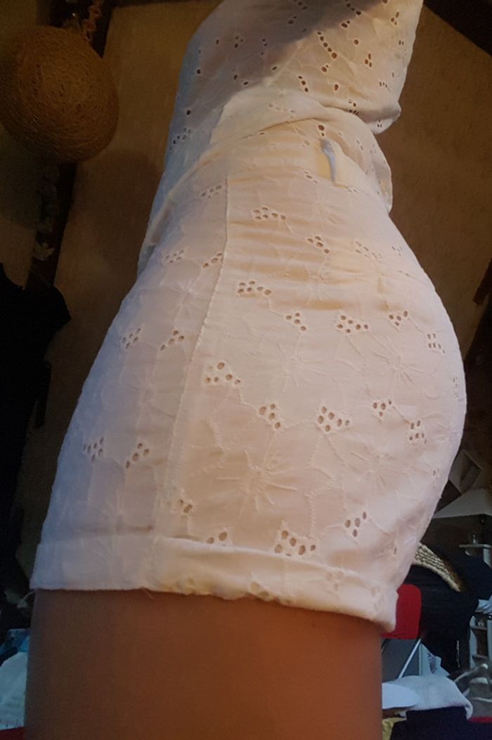 Short blanc en broderie anglaise - photo numéro 5