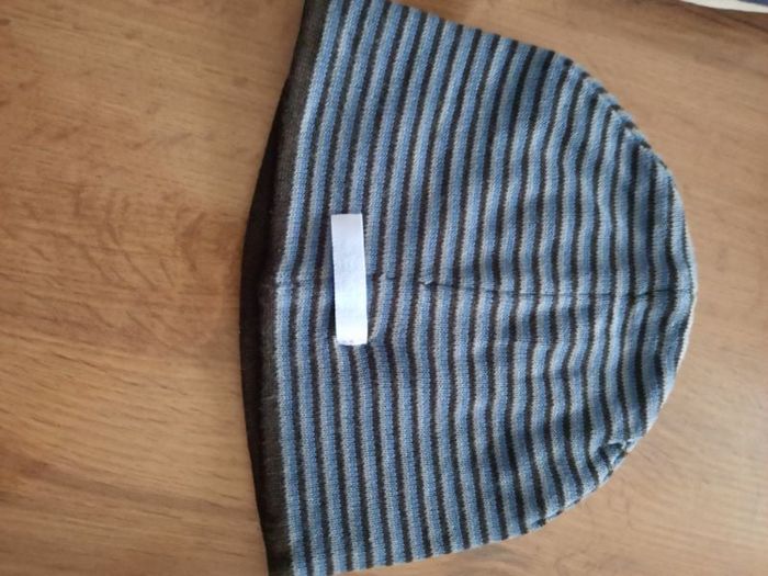 Bonnet gris rayé