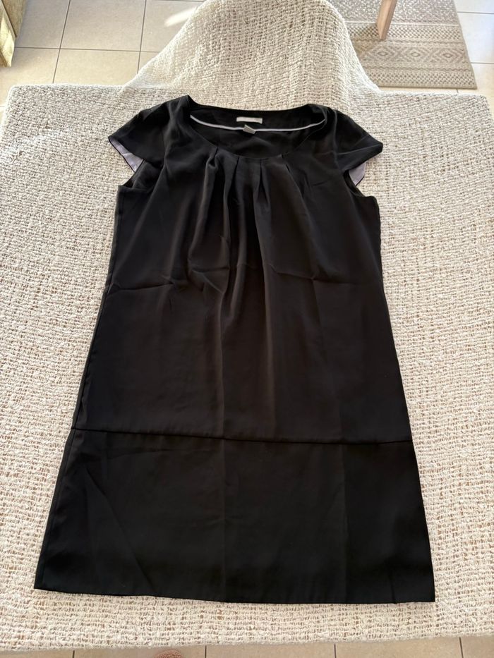 Robe noire - photo numéro 5