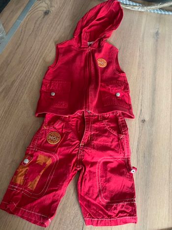 Ensemble bébé 3 mois veste capuche sans manche pantalon rouge La Compagnie des Petits