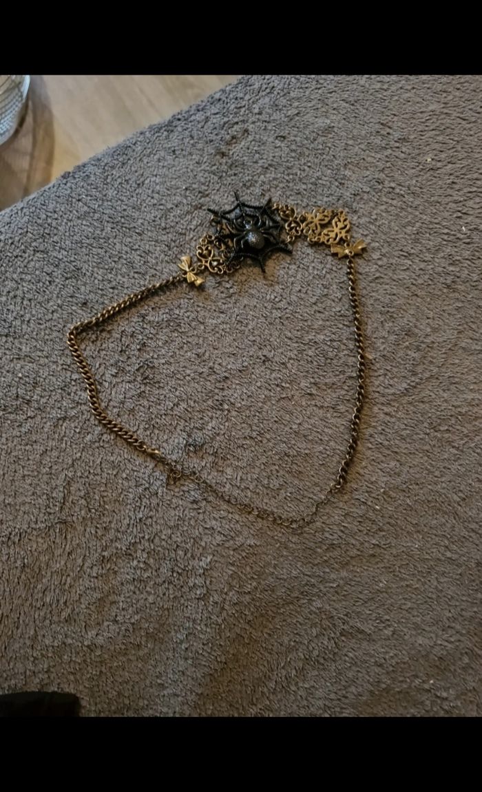Déguisement araignée + collier araignée et collant avec des toiiles d'araignée