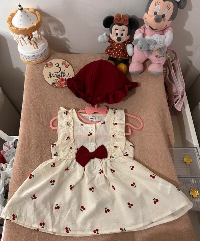 Robe avec chapeau