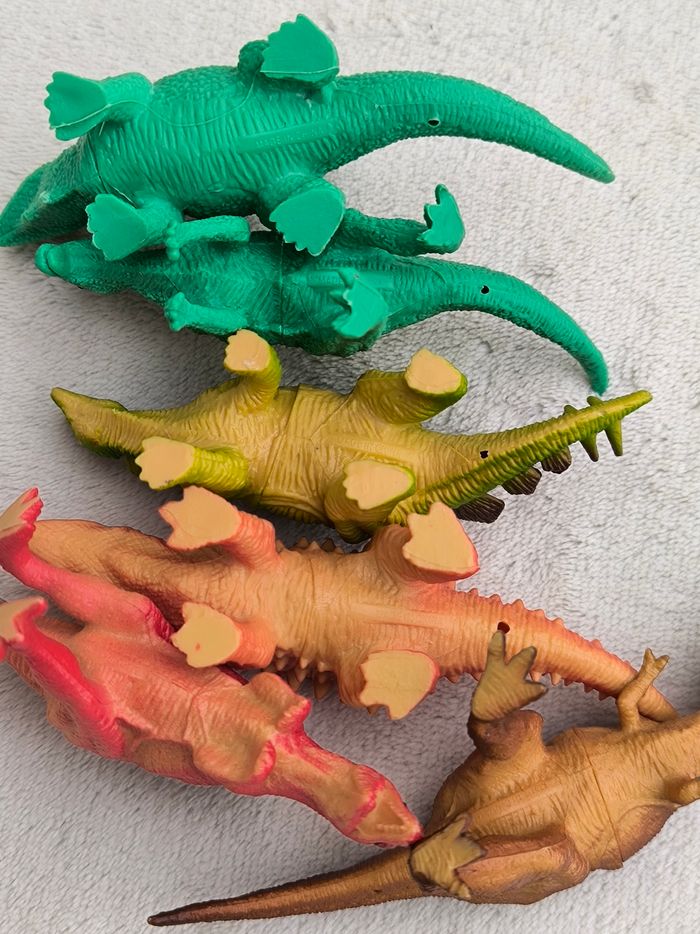 Lot 14 dinosaures - photo numéro 9