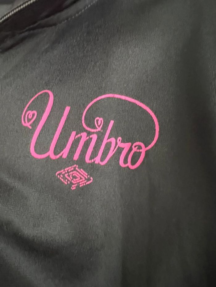 Ensemble jogging umbro taille 10 ans - photo numéro 2