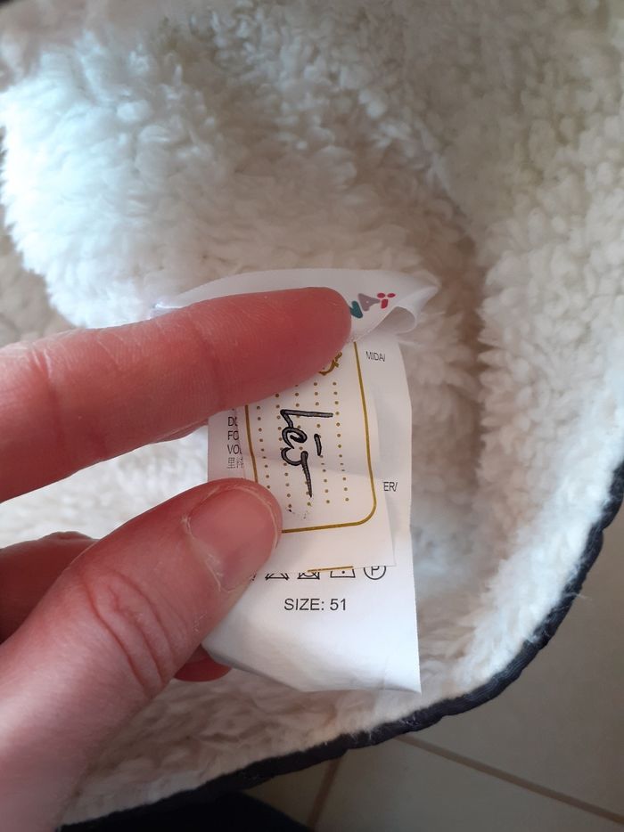 Bonnet - photo numéro 2