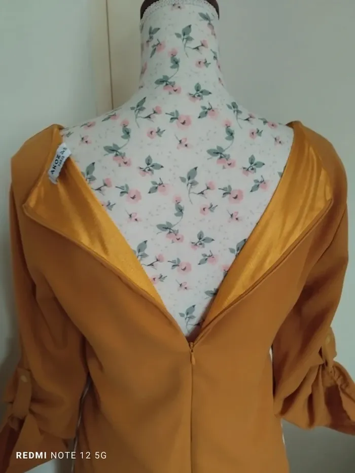 Jolie robe taille S - photo numéro 6