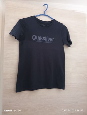 T-shirt Quiksilver taille 10 ans