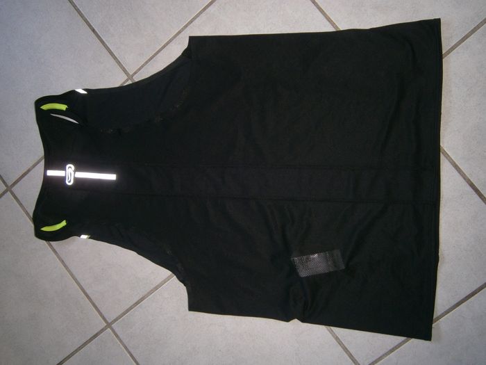 Débardeur noir DECATHLON Taille M NEUF - photo numéro 8