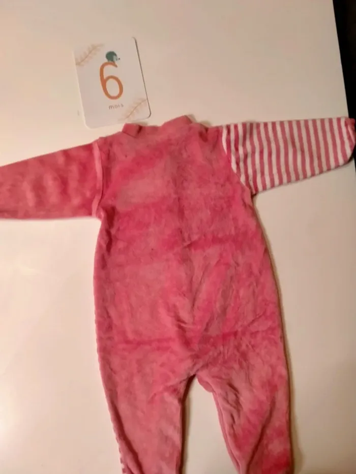 Lot de 2 pyjamas bébé Taille 6 mois - photo numéro 7