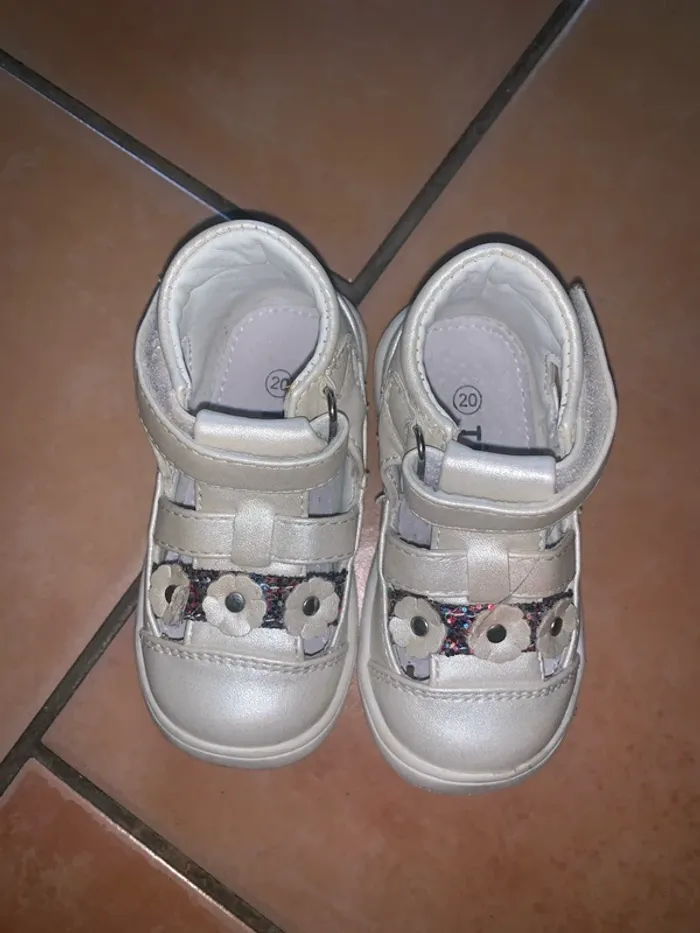 Chaussure 20 - photo numéro 2