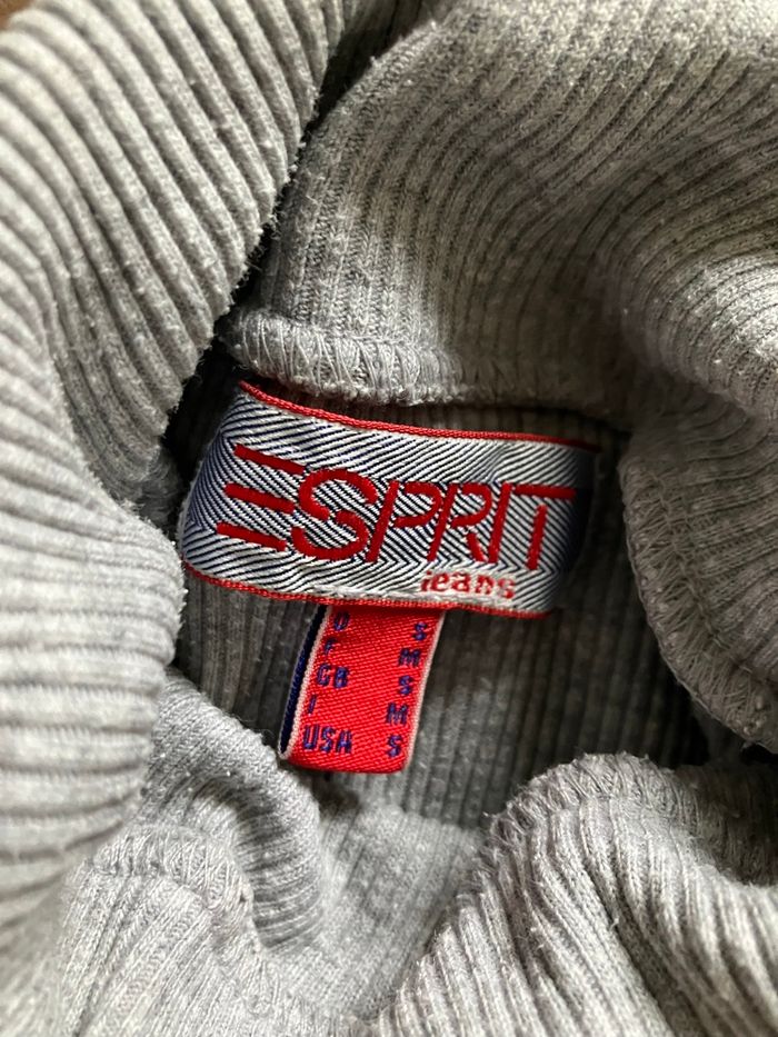 Pulls col roulé taille M marque esprit - photo numéro 3