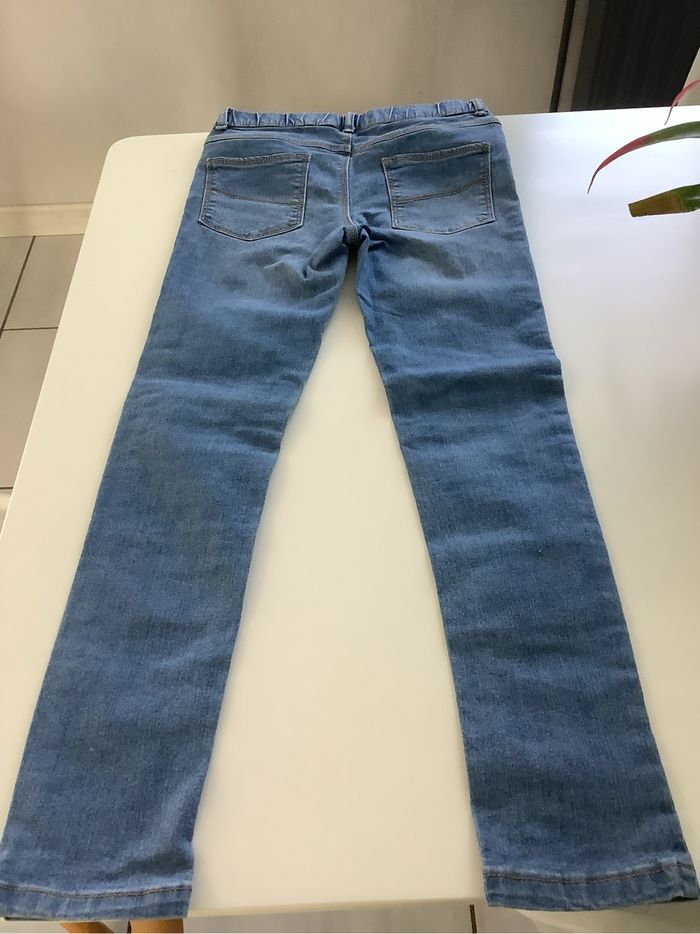 Jeans taille 10 ans - photo numéro 2