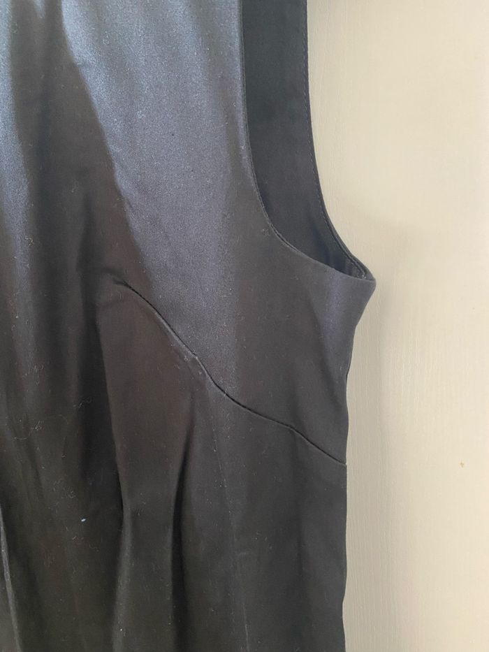 Robe noire neuve droite - photo numéro 4