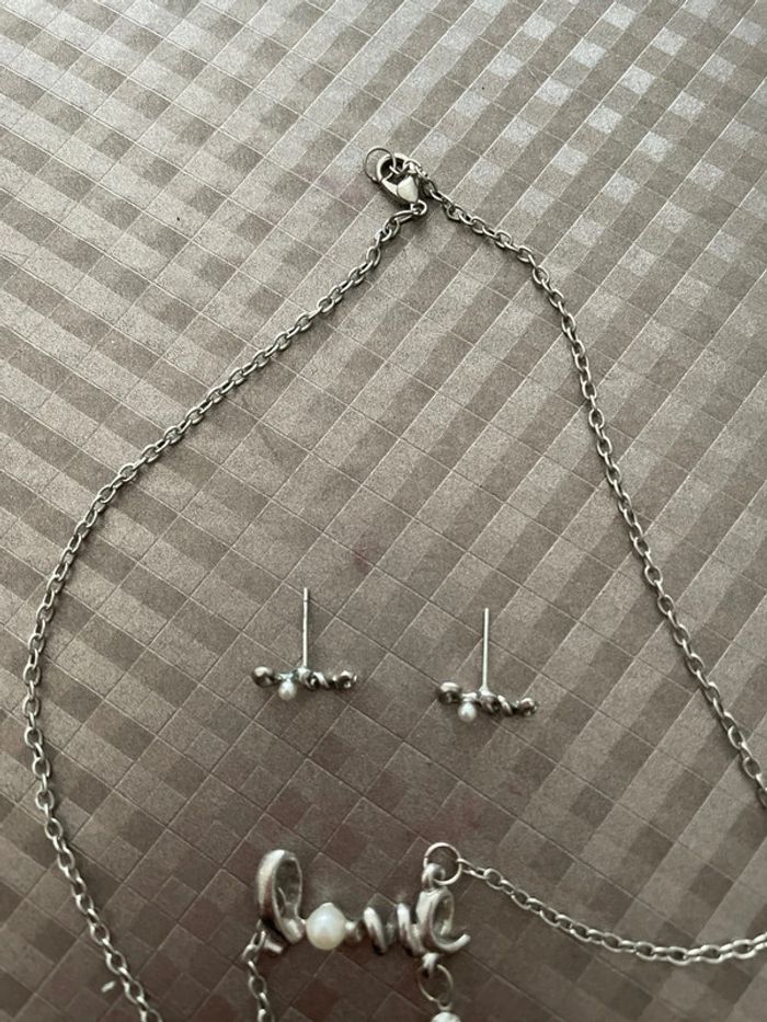 Ensemble collier et boucles d’oreilles Love - photo numéro 2