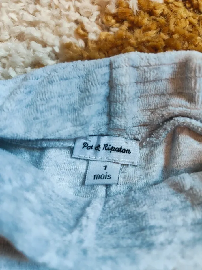 Lot 2 pantalons 1 mois - photo numéro 5