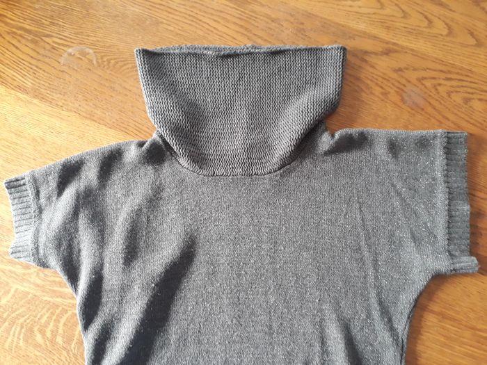 Pull gris avec un grand col  Cache Cache  taille 2  ( 38 ) - photo numéro 5