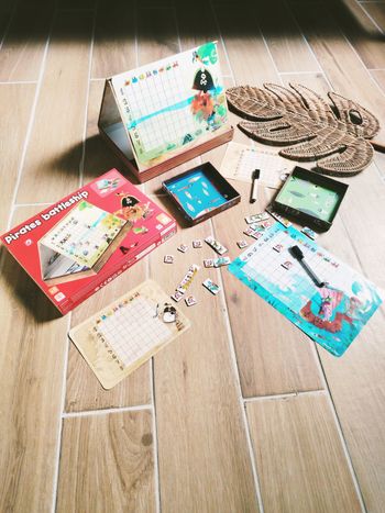 🦜Jeu de stratégie- Pirate battle ship /Bataille navale marque Janod