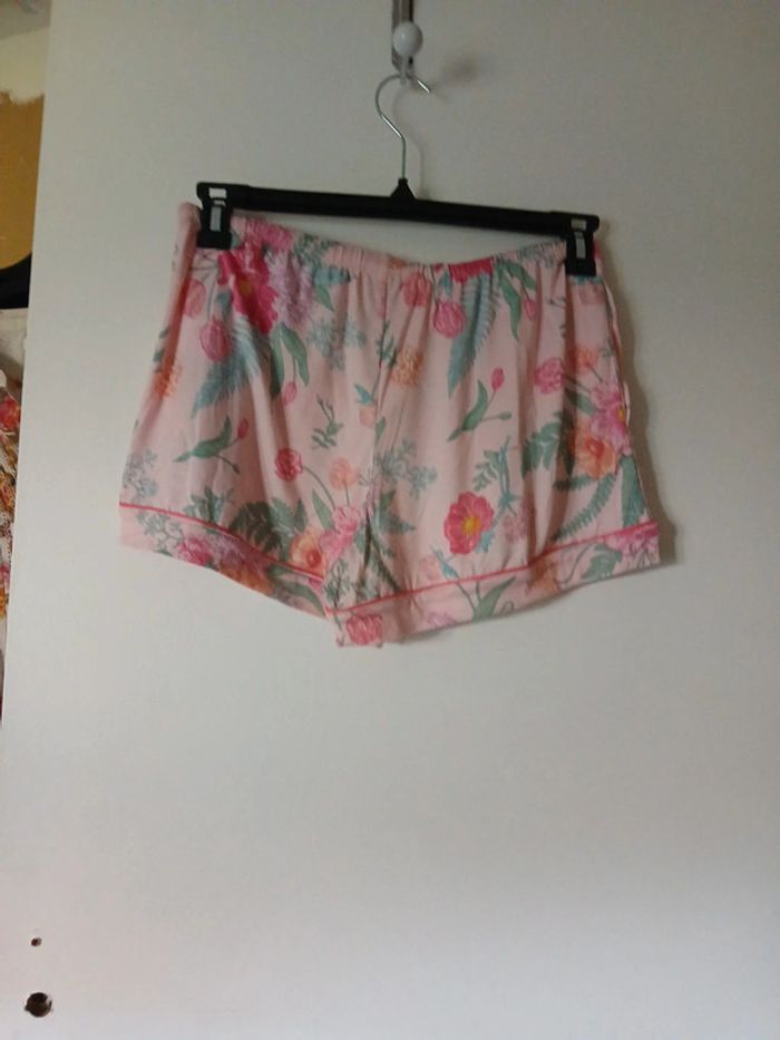 Short M M - photo numéro 3