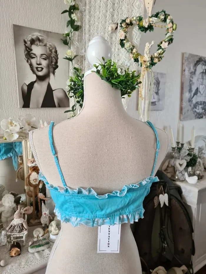 Crop top bleu turquoise Tentation Taille (38/40) Neuf - photo numéro 2