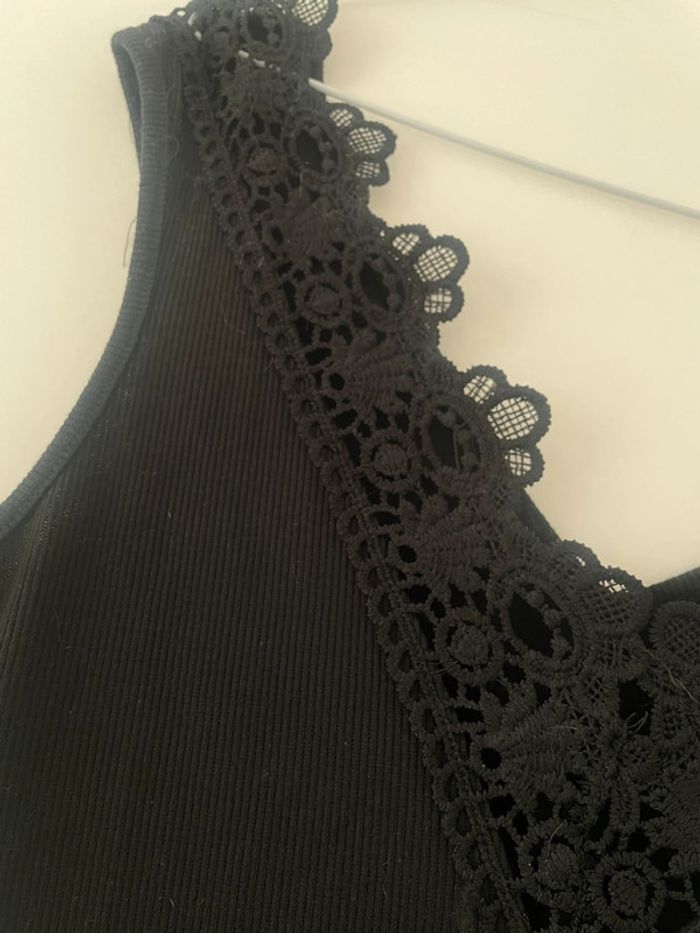 Top débardeur dentelle noir - photo numéro 2