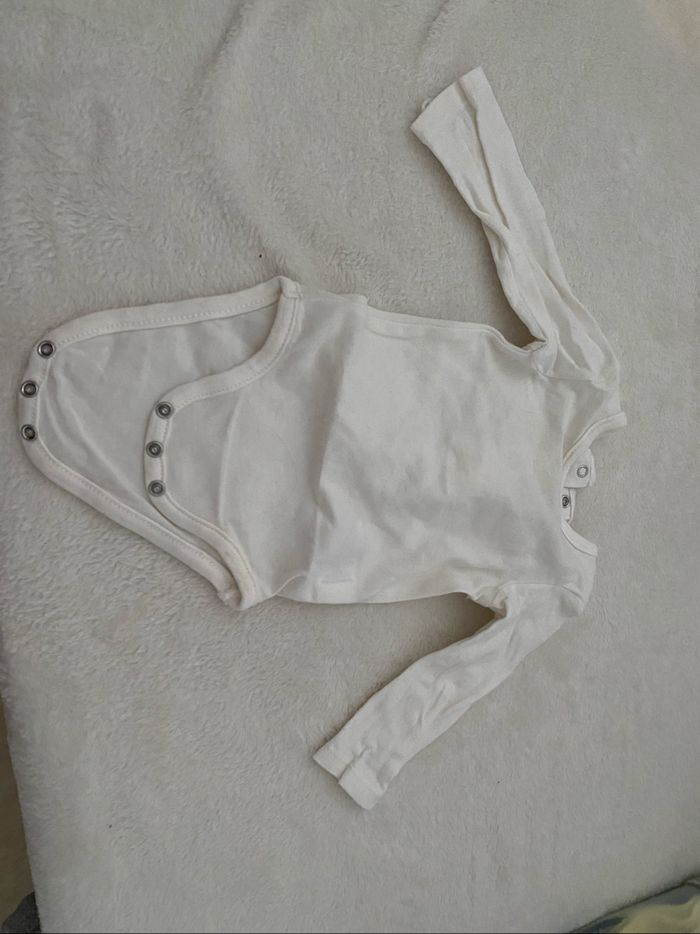 Lot 10 bodies 3 mois - photo numéro 10