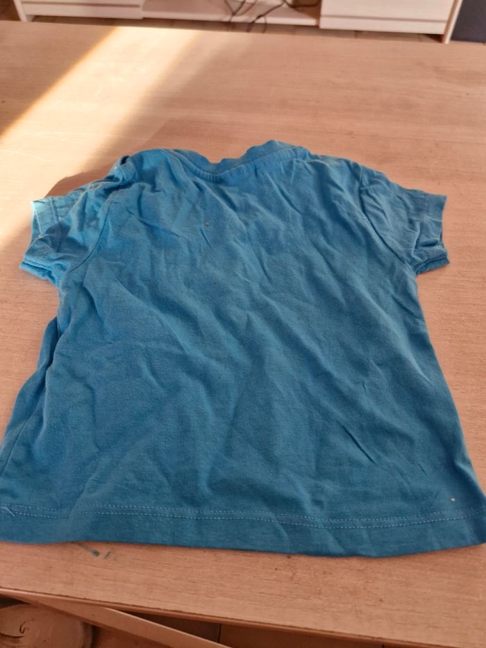 T-shirt taille 68/74 - photo numéro 2