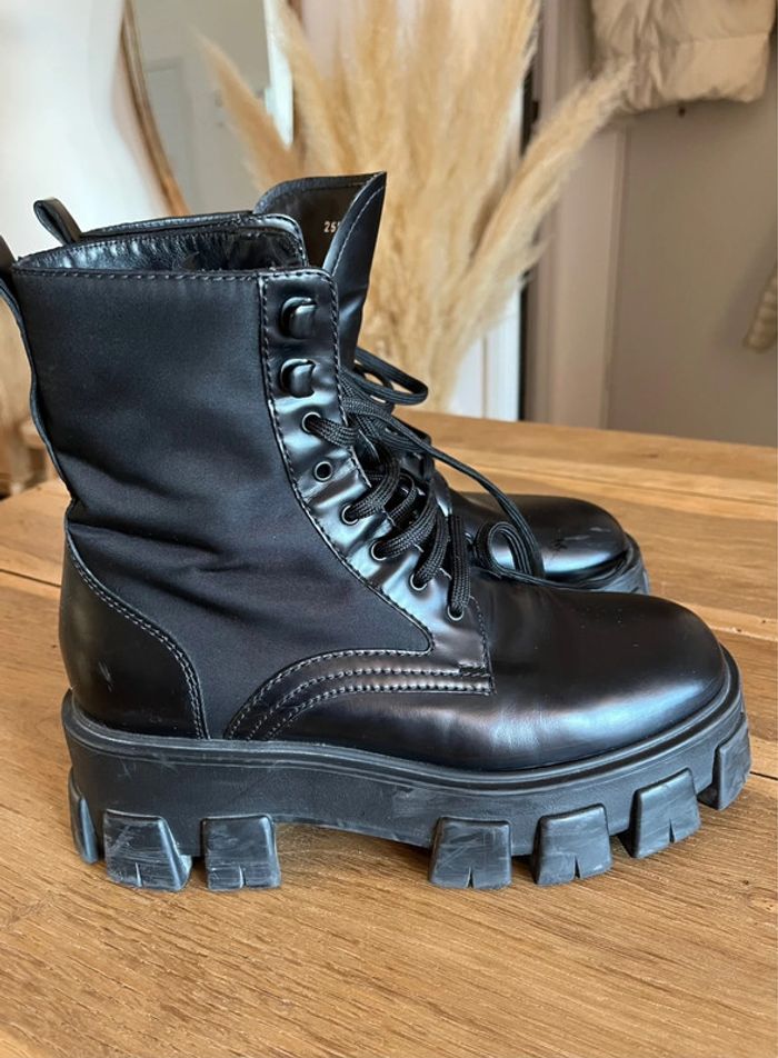 Bottes Monolith en cuir noires Prada - photo numéro 4