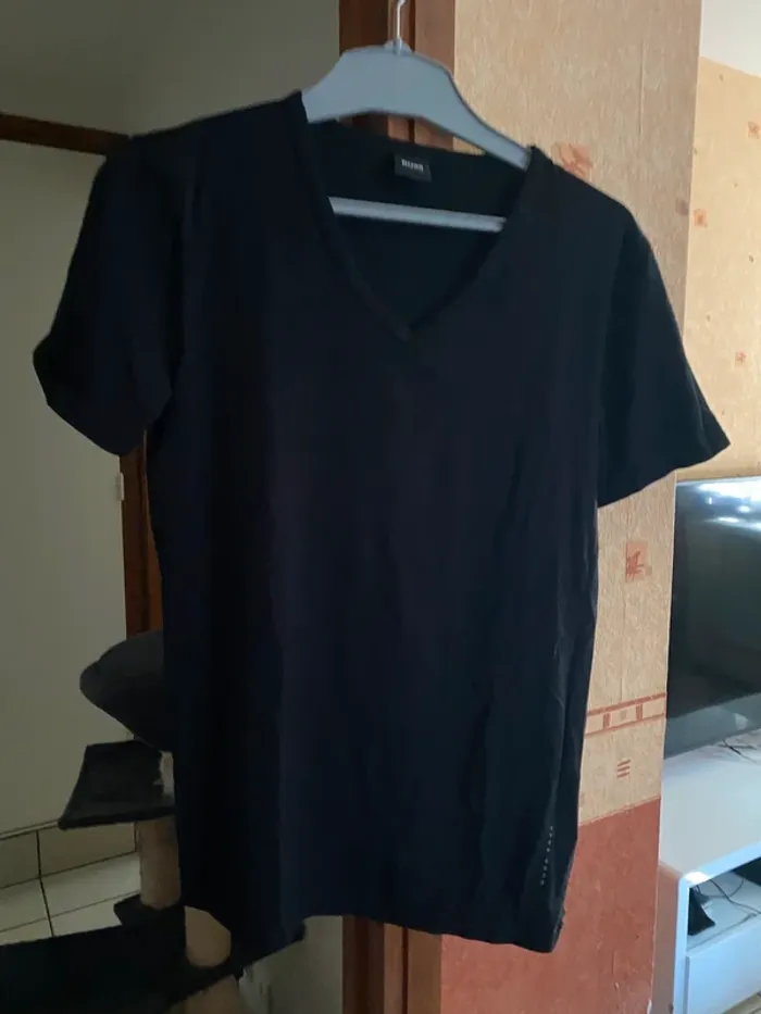 T-shirt noir Hugo Boss Homme 🖤 Taille L – Très Bon État - photo numéro 2