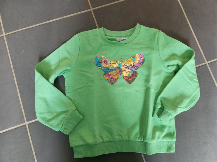 Sweat la halle papillon sequin