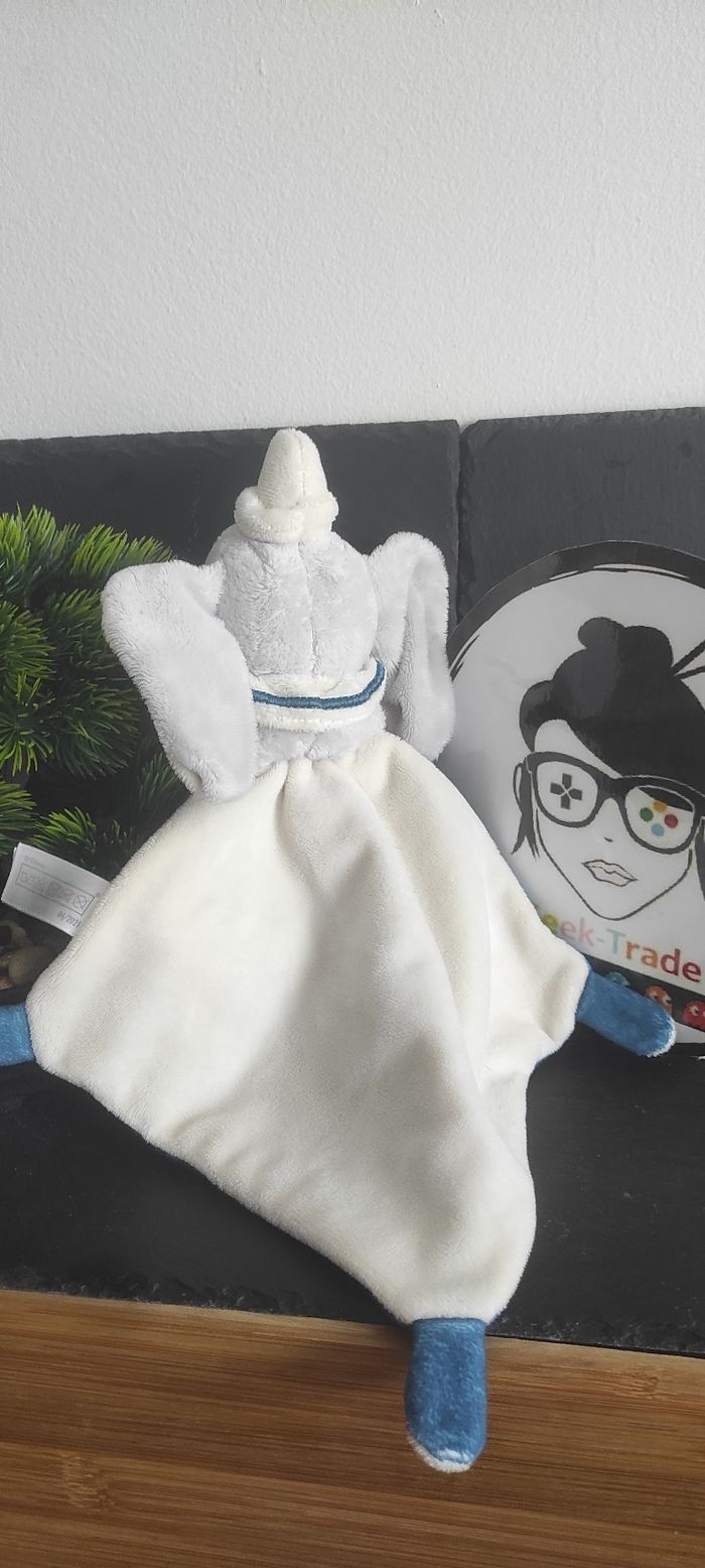 Doudou plat éléphant Dumbo bleu gris blanc cigogne étoiles  Losange Disney Baby - photo numéro 2