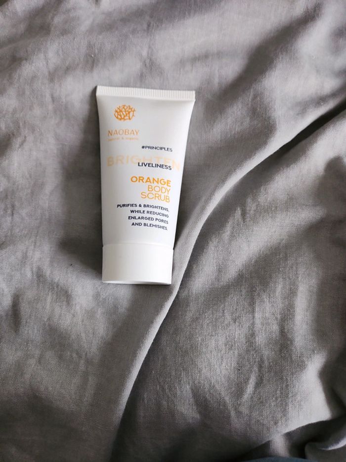 Naobay Orange Body Scrub Corps Exfoliant hydratant