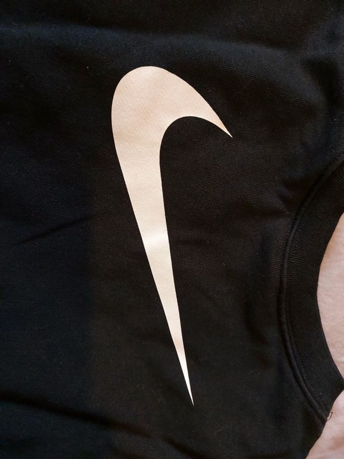 Sweat crop top nike S neuf - photo numéro 5