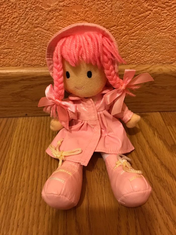 Poupée de chiffon rose