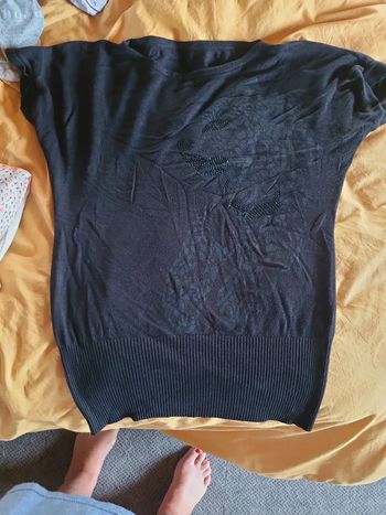 Petit pull sans manches