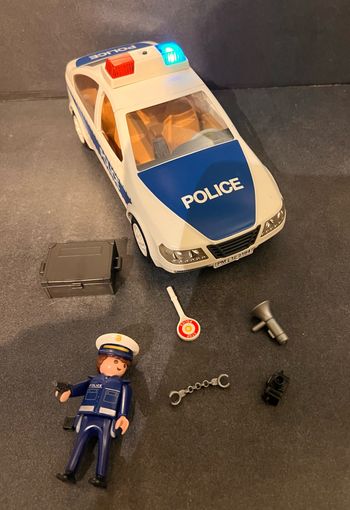 Voiture de police playmobil