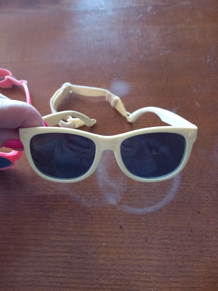 Lot 2 paires de lunettes de soleil - photo numéro 2