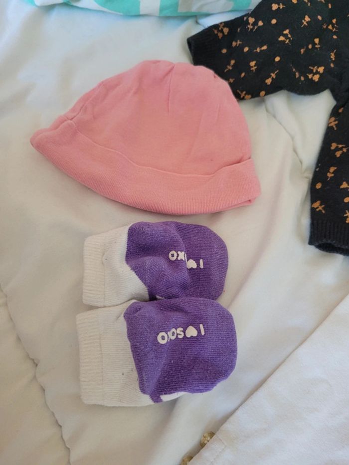 Lot de vêtements légers naissance et 1 mois fille - photo numéro 12