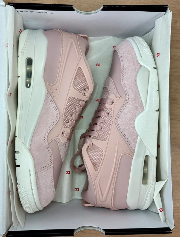 Baskets Jordan 4 rm pink rose pointure 42 neuves - photo numéro 2