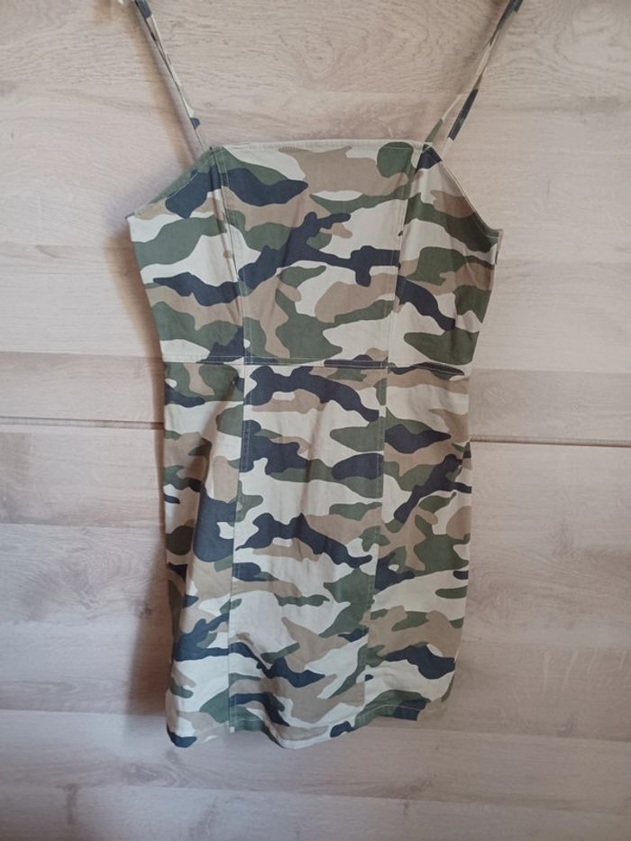 Robe militaire camouflage taille 40 H&M - photo numéro 2
