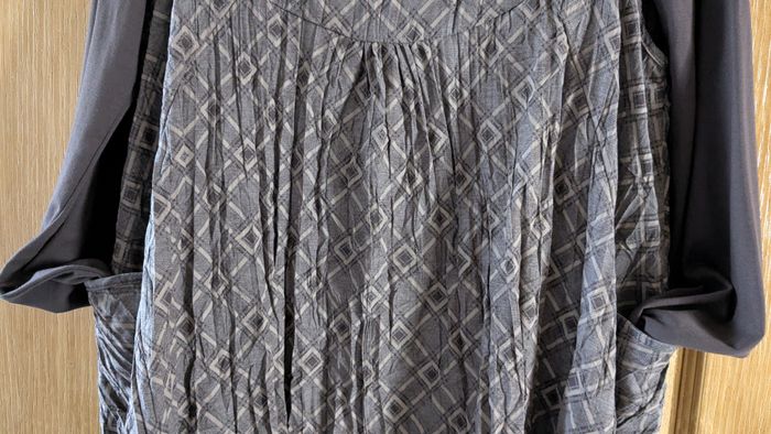 Robe à manches longues, marron à carreaux. - photo numéro 2